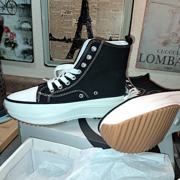 ADORABLE Chunky Tall Sole Hightops US 7 - Picture 1 of 6